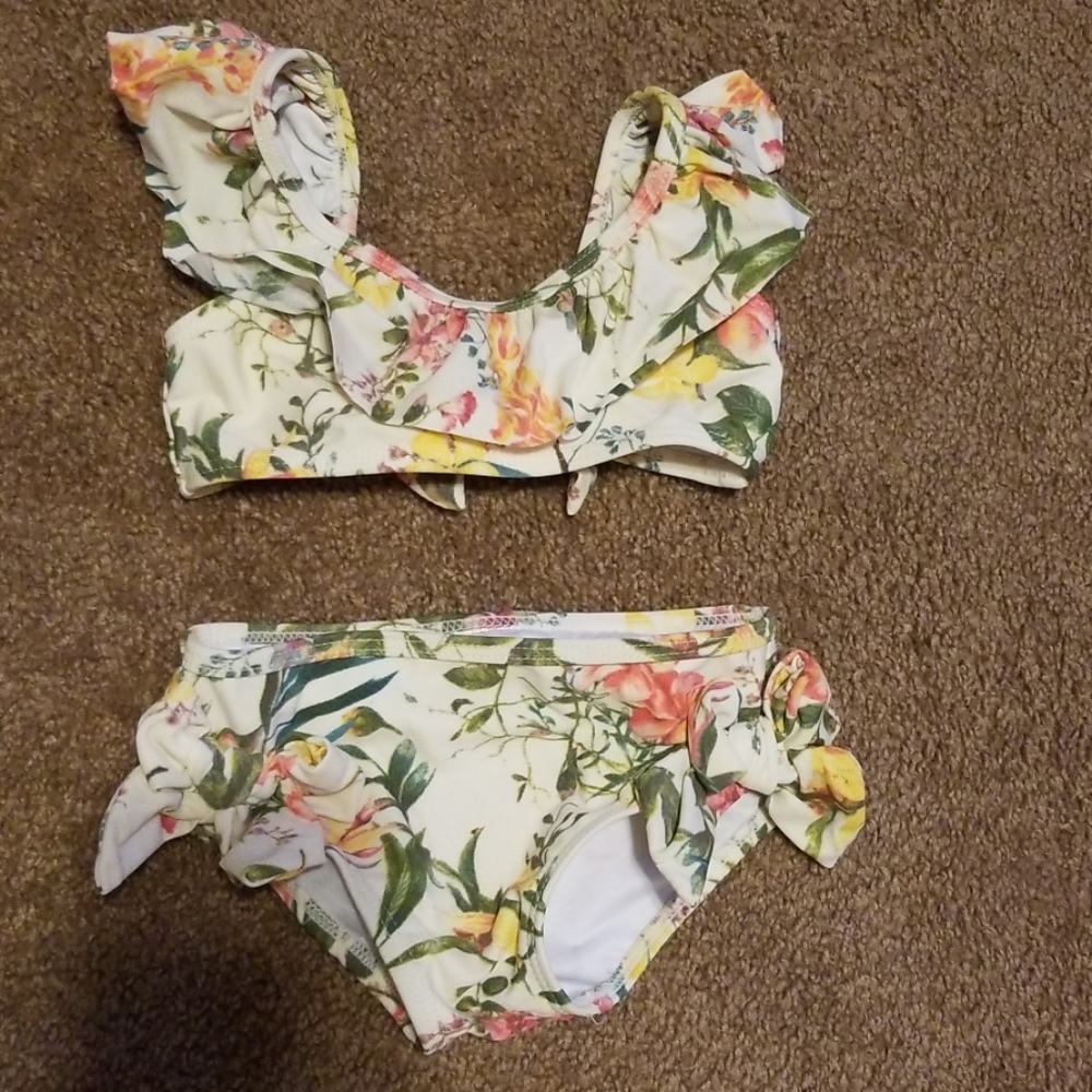 Jessica Simpson swimsuit